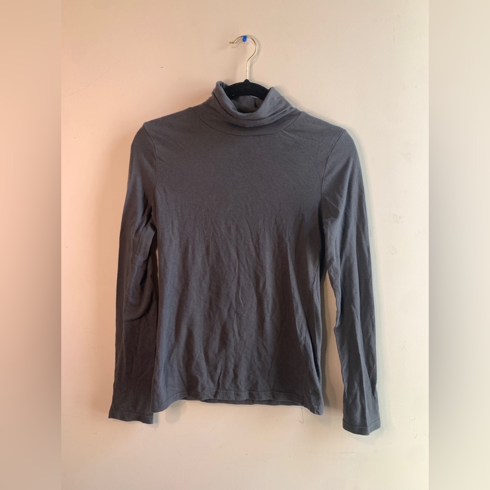 Basic Grey Long Sleeve Turtleneck